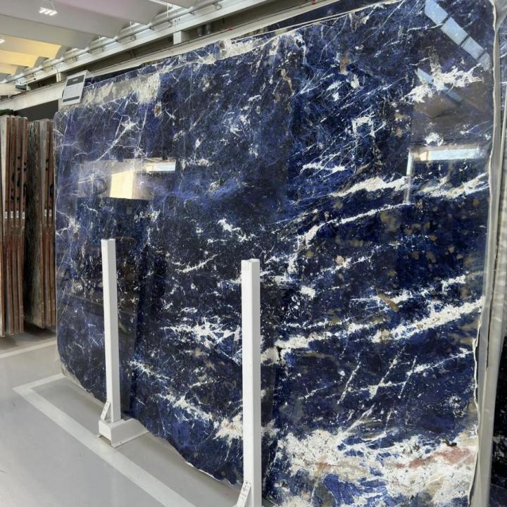 Nous assurons une expédition rapide et sécurisée de nos matériaux naturels.